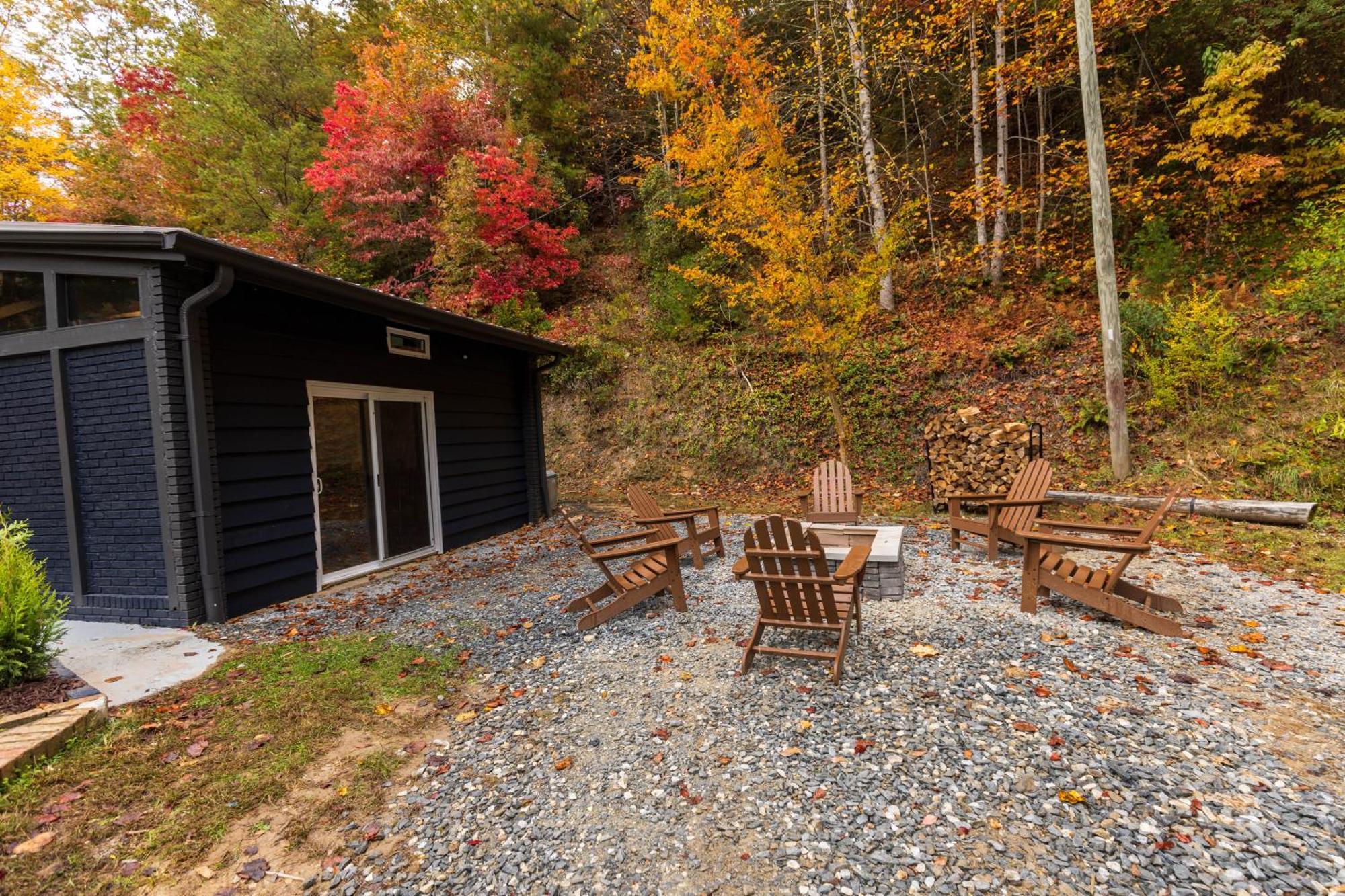 Big Blue Cabins مدينة كليرمونت المظهر الخارجي الصورة