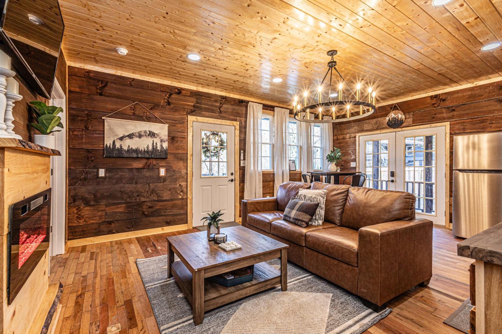 Big Blue Cabins مدينة كليرمونت المظهر الخارجي الصورة
